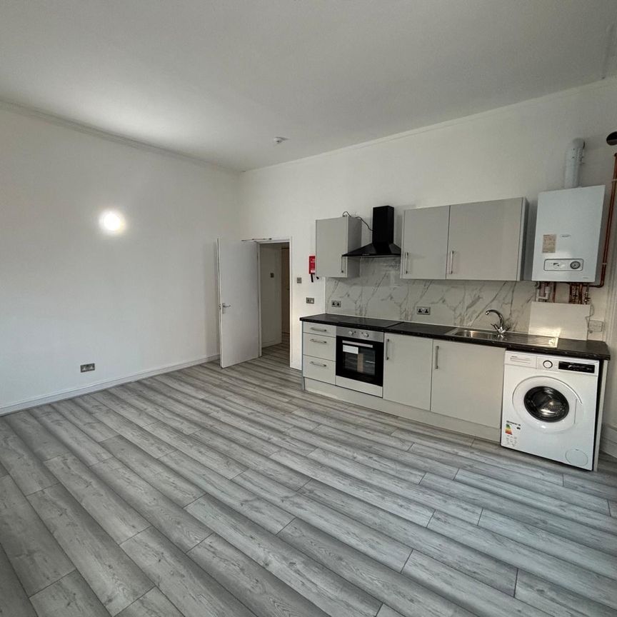 Flat 4, The Elms - Photo 1