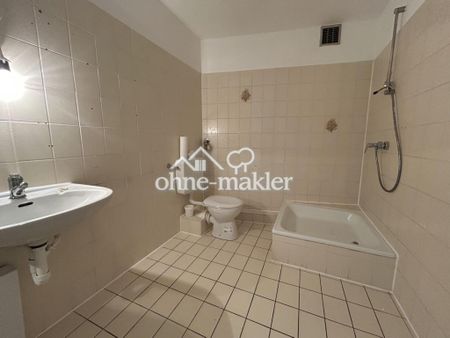 Helle und großzügige 2.5 Zimmerwohnung in zentraler Lage - Photo 3