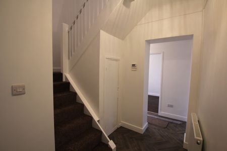 4 Bedroom Semi-Detached House, Ellesmere Port - Photo 5