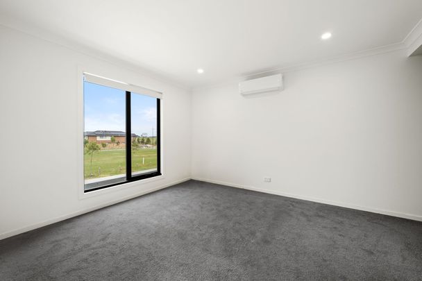 36 Saran Cresent, Deanside, VIC, 3336 - Photo 1