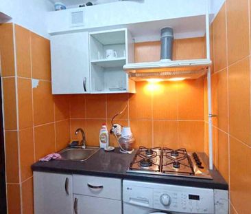 Garsoniera Viaduct, mobilata si utilata, centrala termica - Fotografie 5