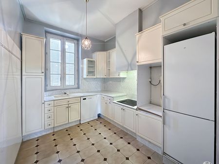 Appartement 4 pièces 92m2 MARSEILLE 11EME 1 400 euros - Photo 4