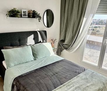 3 bedroom luxury penthouse for rent in Nueva Andalucia, Spain - Photo 1