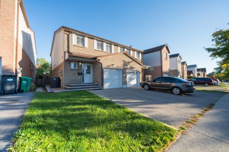 For Lease - 613 Galloway Crescent, Mississauga, Ontario - Photo 4