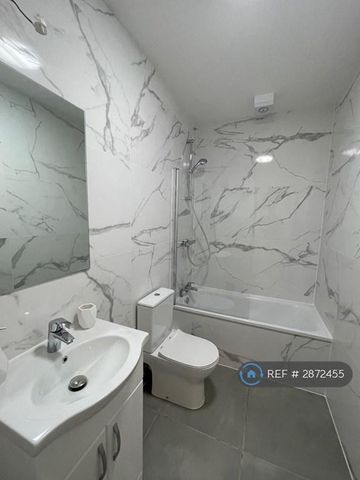 2 bedroom maisonette to rent - Photo 2