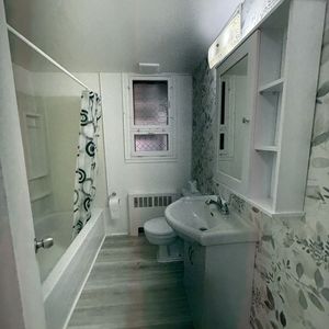 Très Grand Et Beau 5 ½ Au 1e étage - Photo 3