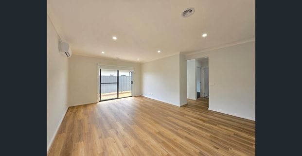 Family Home in Truganina - Photo 1