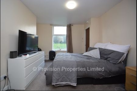 1 Bedroom Rentals Leeds - Photo 4