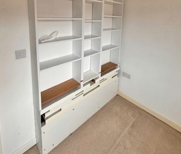 Semi-detached house to rent on - Photo 3