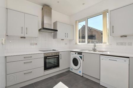 9 Crawfordsburn Road, Bangor, BT20 3QT - Photo 3