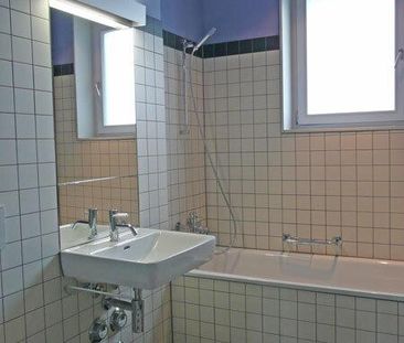Sanierter Altbau mit viel Exklusivität - Photo 2
