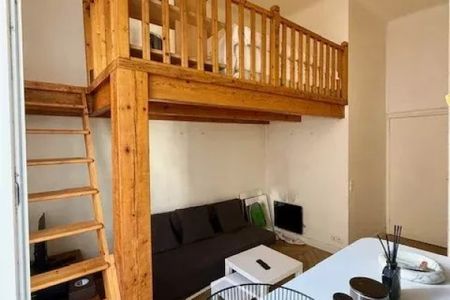 Nice Coeur Centre ville Foch / Dubouchage, dans bel immeuble avec ascenseur, beau studio meublé avec mezzanine - Photo 2