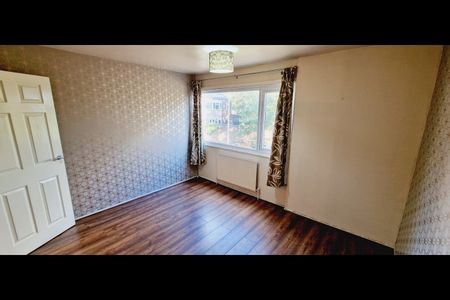 3 Bed Terraced House, Shiredale Drive, M9 - Photo 5