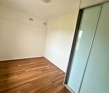 Newly Renovated 2 Bedroom House – Modern Comfort & Style - Photo 1