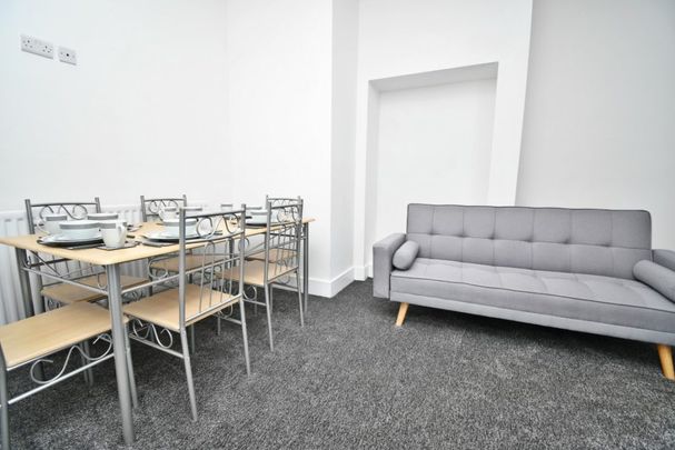 20 Christ Church St, PR1 8PJ - Photo 1