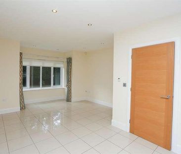 Middleton Road, Streetly, Sutton Coldfield, B74 - Photo 2