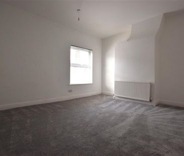 2 Bedroom Terraced To Let - Photo 3
