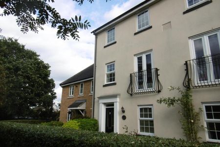 1 bedroom in a house share to rent - Photo 4