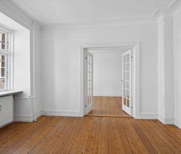 Charmerende lejlighed med altan i Aalborgs hjerte - Photo 1