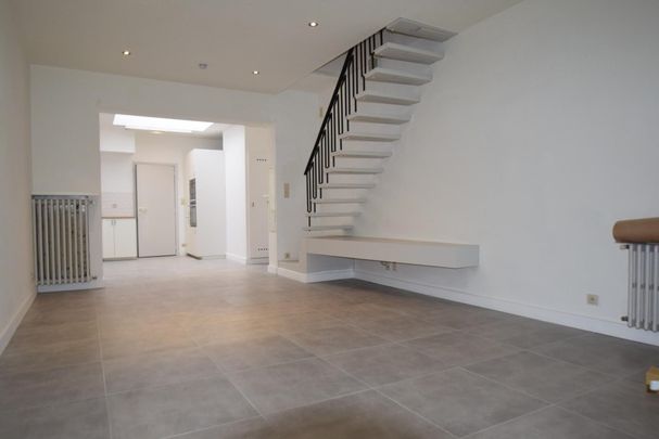 Ruime woning nabij Sint-Amandsplein, 3 slaapkamers - Photo 1