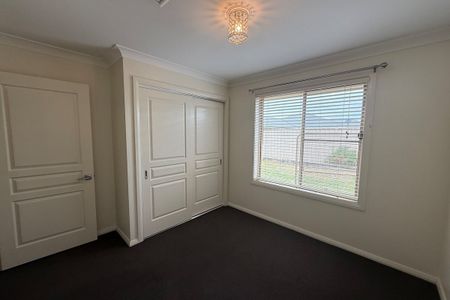 FOUR BEDROOM FAMILY HOME - Photo 3