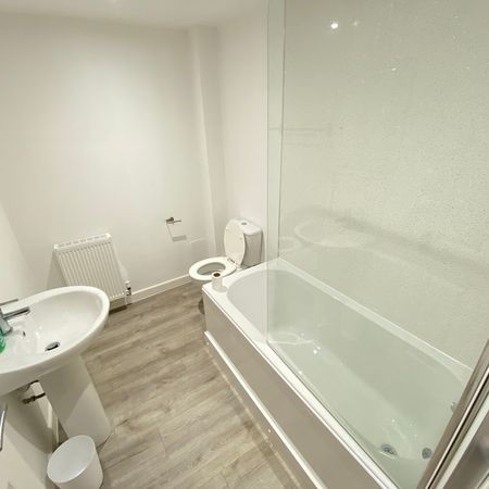 1 Bed Student Accommodation - Photo 4