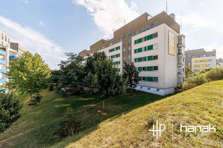 Pronájem bytu 2+kk 56 m² - Fotografie 2