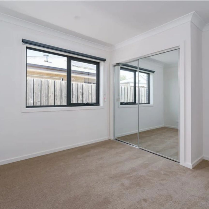 113B Outhwaite Street, Heidelberg West. - Photo 1