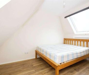 Cowley Court, West Street, London, E11 - Photo 1