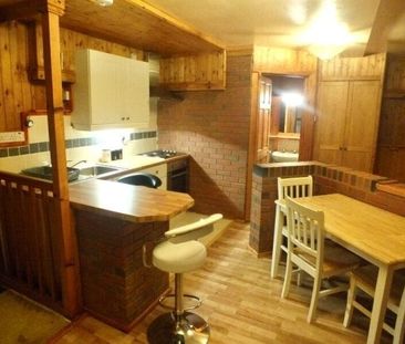 Kineton Road, Warwick, CV35 - Photo 1