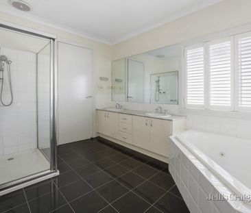 Spacious Family Townhouse in Prime Brighton Location - Photo 6