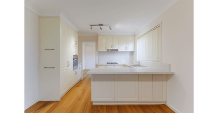 Family Home in quiet Cul De Sac - Photo 5