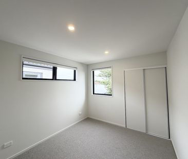 527 Hereford Street, Linwood - Photo 3