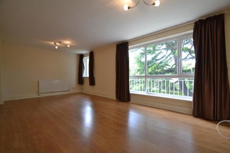 2 bedroom flat to rent - Photo 2