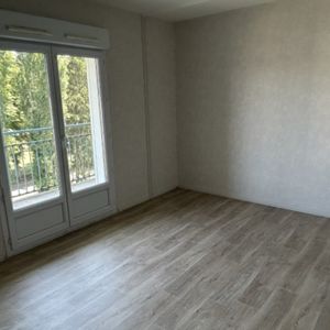 ST FARGEAU - Appt T3 de 57 m² - Photo 3