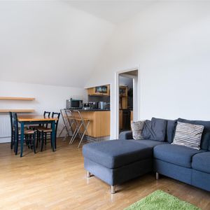 Greencroft Gardens, South Hampstead, London - Photo 2