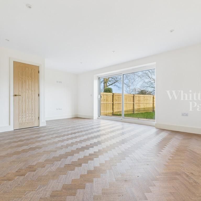 4 bedroom semi-detached house to rent - Photo 1