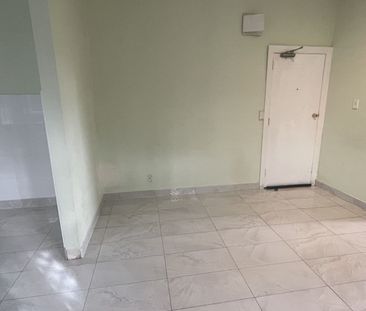 Two bedroom Unit in Character Villa - Photo 5