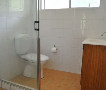 Neat & Modern Living in Upper Piper Street! - Photo 6