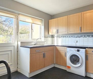 2 bedroom terraced house to rent - Photo 4