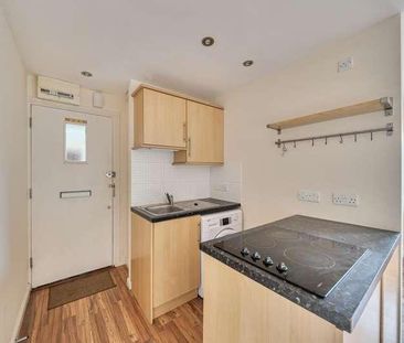 Grasslands, Aylesbury, HP20 - Photo 4