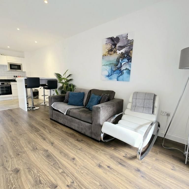 1 bedroom flat to rent - Photo 1