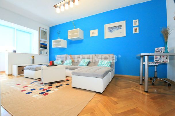 Inchiriez apartament mobilat trei camere pe 6 luni - Photo 1