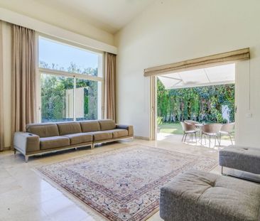 Detached Villa · Guadalmina Baja - Photo 2