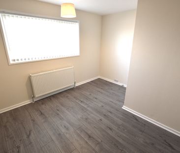 Tithe Barn Way, Woodhouse, Sheffield, S13 - Photo 4