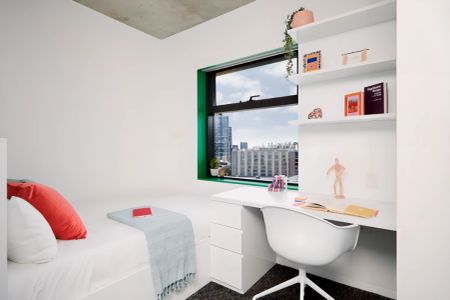 6 Bedroom Apartment En-Suite - Photo 2