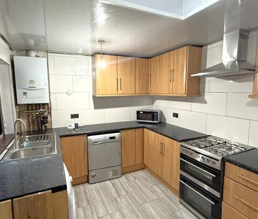 3 bedroom terraced house to rent - Photo 6