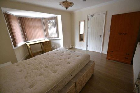 5 bedroom semi-detached house to rent - Photo 5