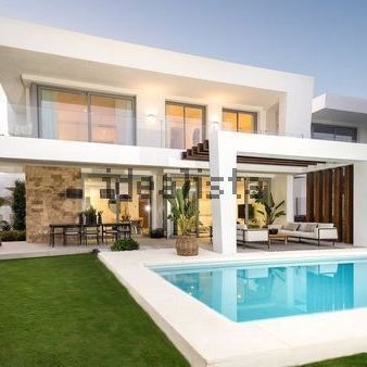 Alquiler de casa o chalet independiente en Santa Clara - Photo 1