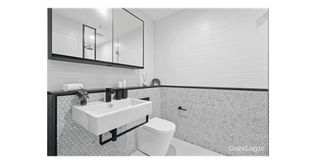 FULLY FURNISHED APARTMENT!!! PERFECT FOR STUDENTS' ACCOMMODATION & YOUNG PROFESSIONAL COUPLE OCCUPIERS!!! "MUST INSPECT" - Photo 4